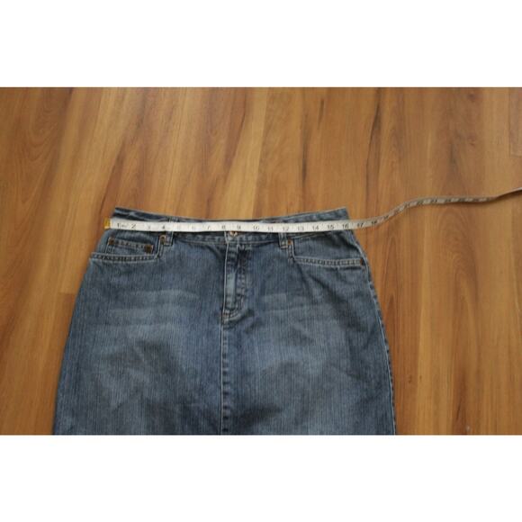 Women's Size 10 Hannah Skirt Dark Blue Front and Back Pockets - Picture 5 of 7